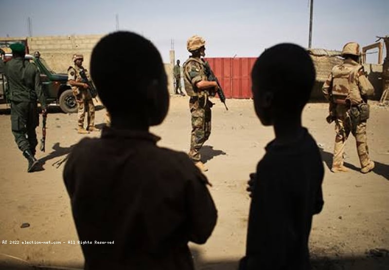 Mali : polémique après la parution du livre d'un colonel évoquant « des exactions » de l'armée
