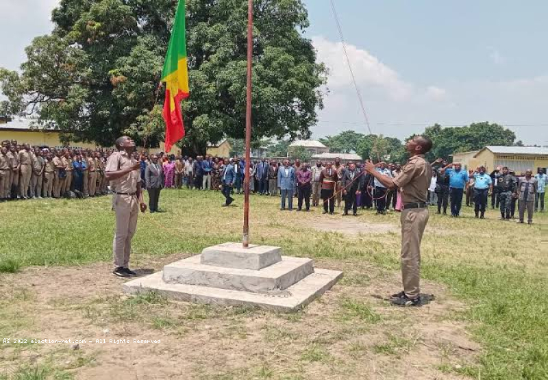 Congo-B : de la prison ferme requise contre les élèves d’un lycée ayant remplacé le drapeau du pays