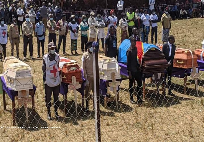 Sud-Kivu : inhumation des 12 victimes de l'accident de Toyota