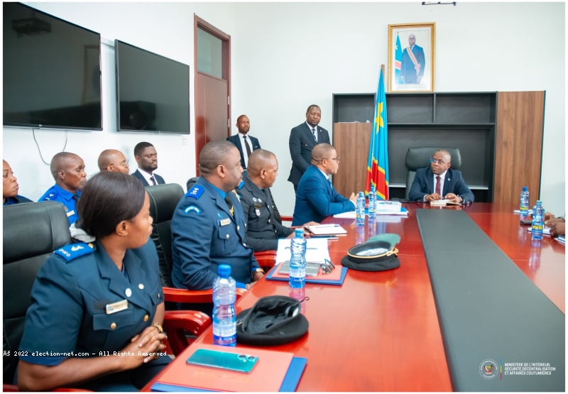 RDC : des officiers de la police chez le VPM Jacquemain Shabani Lukoo