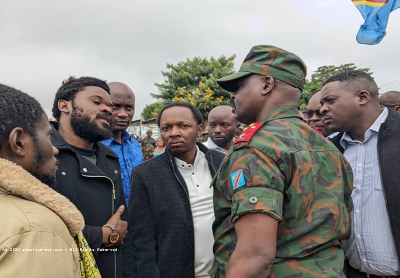 Beni : exigeant une formation militaire accélérée, des jeunes encouragés par le général Jacques Ychaligonza