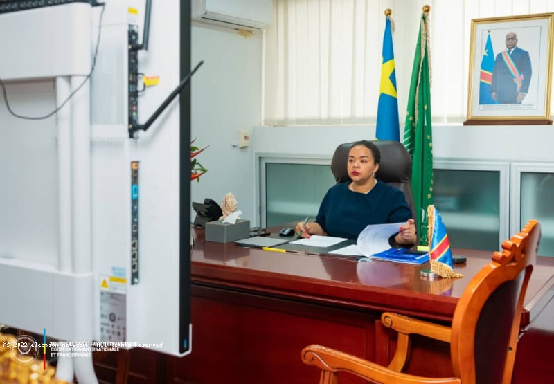 RDC : victime des attaques en ligne, la ministre Thérèse Kayikwamba saisit la justice