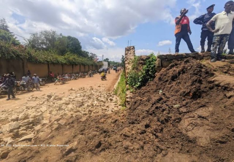 Beni : l'effondrement d'un mur du stade fait deux morts