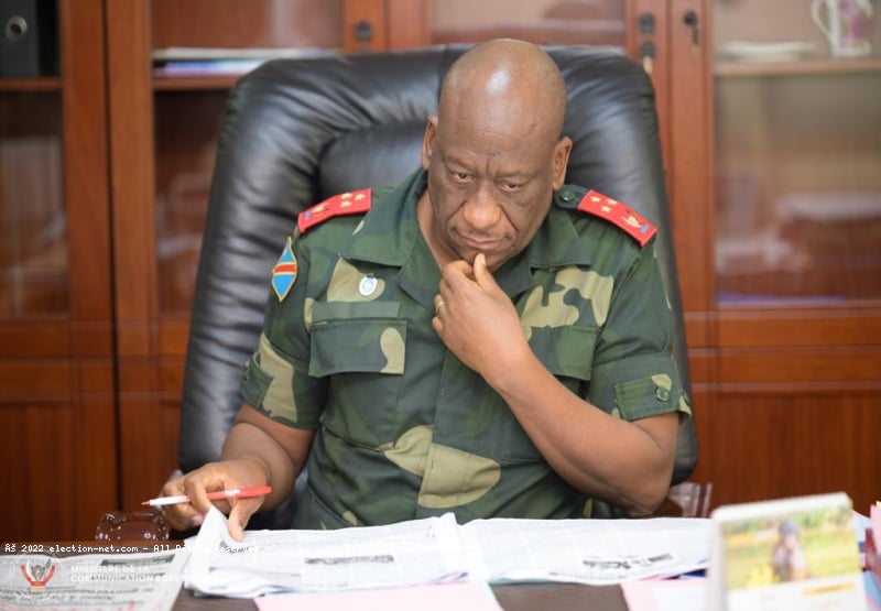 Ituri :  nouveau Gouverneur, le Général Kasongo Mulumba remplace le Général Luboya Nkashama