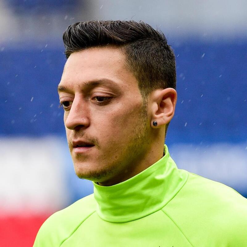 Foot : Mezüt Ozil prend sa retraite