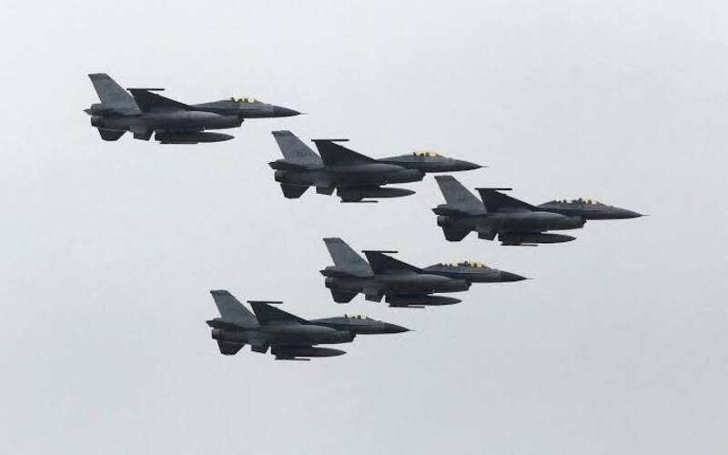 Guerre à l'Est : Kinshasa négocie l’acquisition des avions de combat chinois
