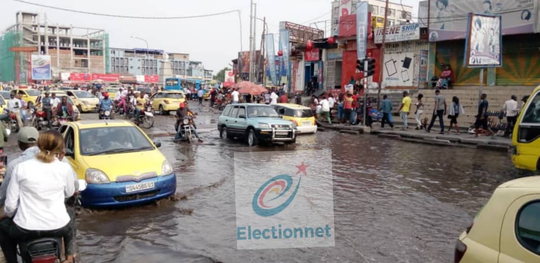 Kinshasa : Détérioration de la route au croisement des avenues Ethiopie et Kasa-Vubu.