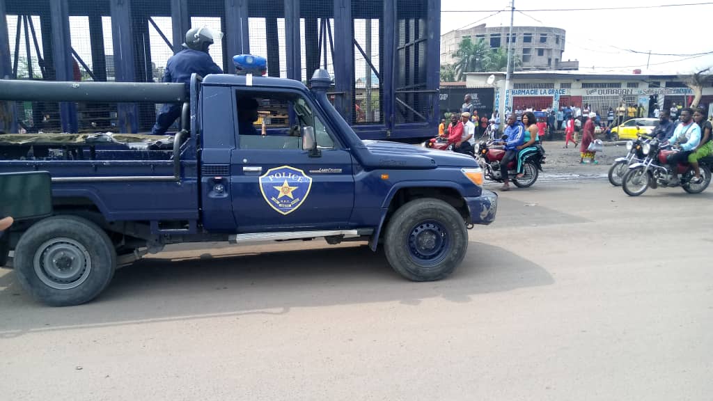Kinshasa: Marche écourtée, Bemba escorté par la police