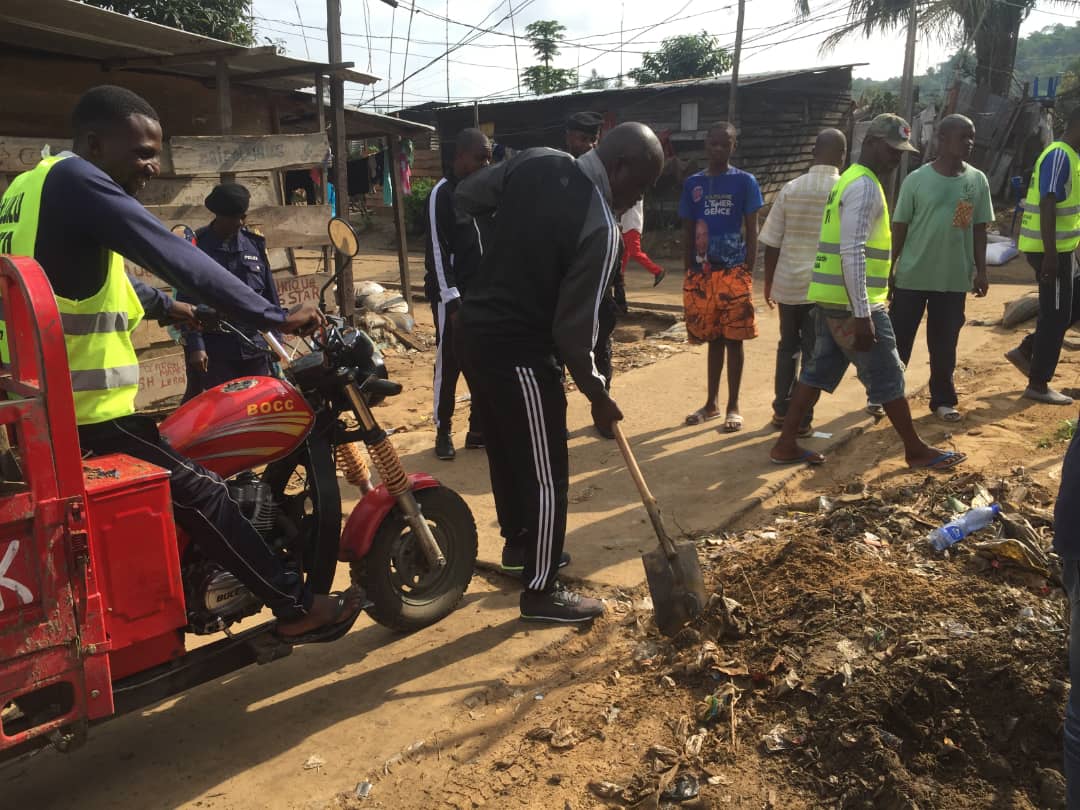 Kinshasa-Bopeto : La population de Maluku s'associe à son bougmestre pour mettre fin à l'insalubrité