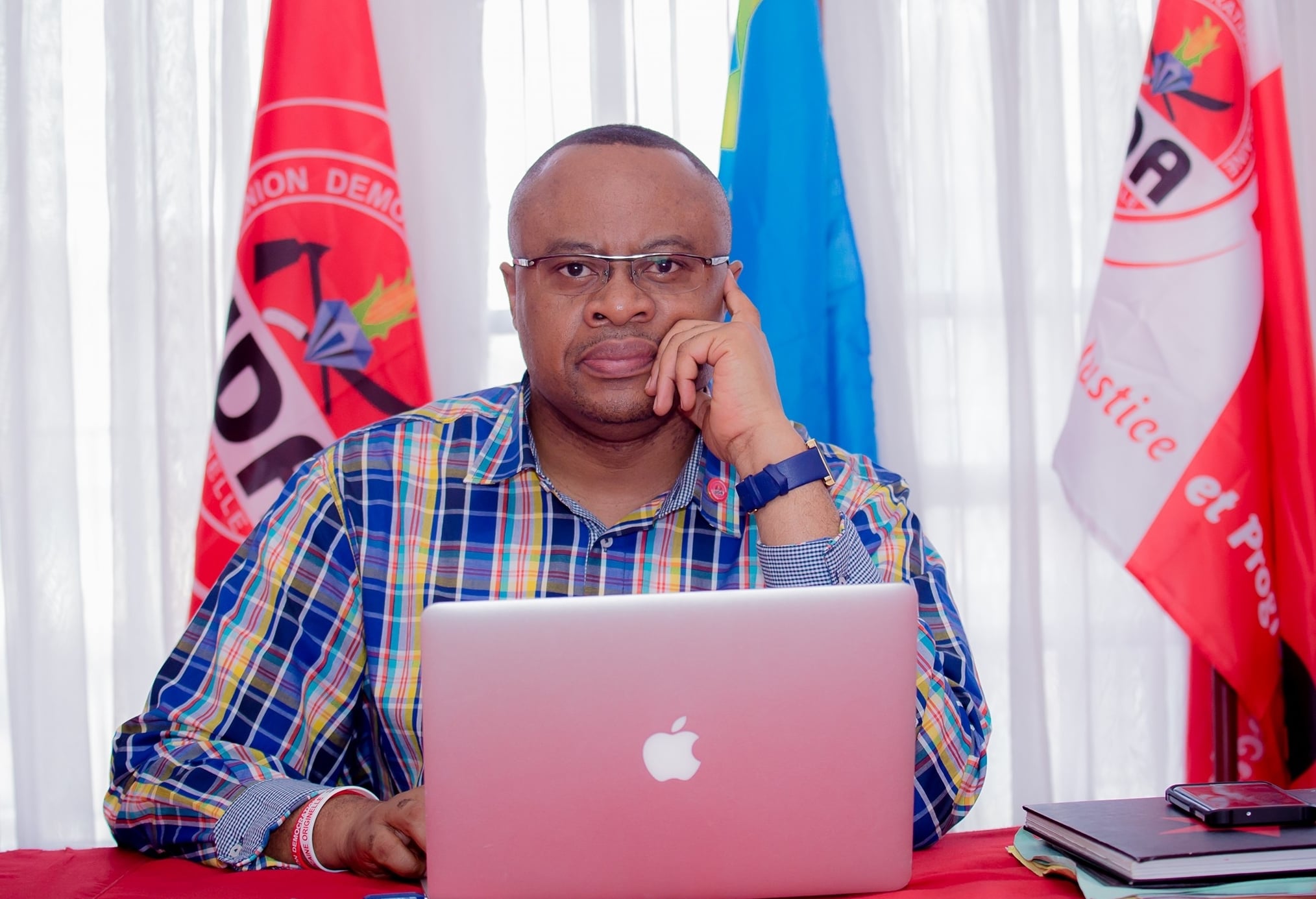 RDC: « Les consultations en cours sont une remise en question du fonctionnement des institutions issue des élections de 2018 », Claudel Lubaya