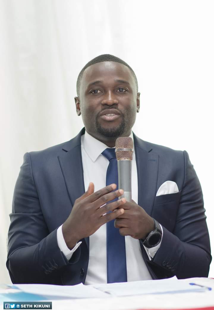 Seth Kikuni répond à Francine Muyumba: "Votre regroupement a intérêt à travailler dans le sens de préserver la paix"