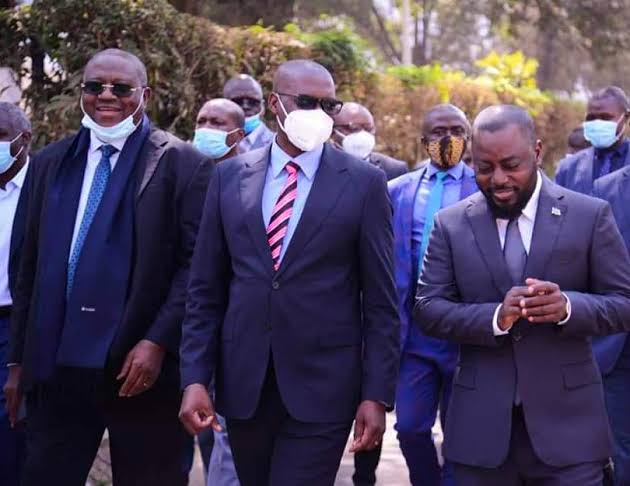 RDC/Consultations Présidentielles : Plusieurs gouverneurs dont Zoé Kabila sont arrivés à Kinshasa.