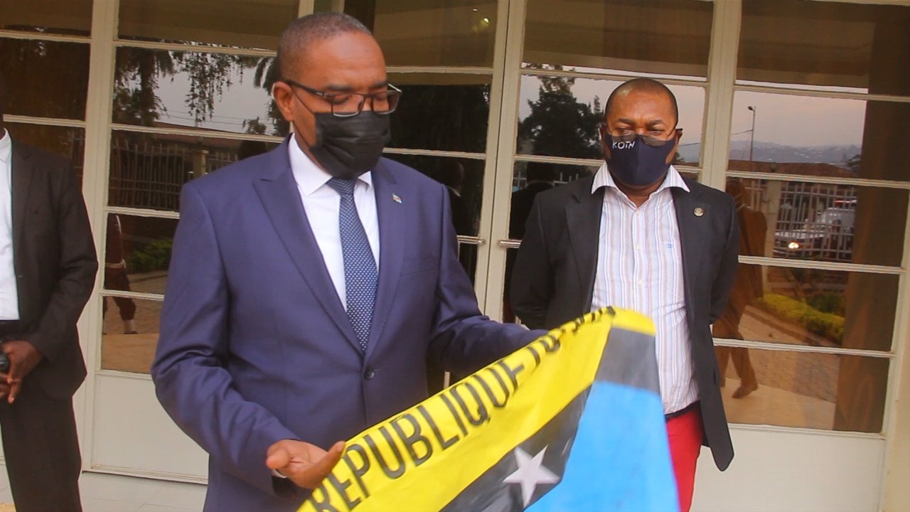 Sud-Kivu : Théo Ngwabije promet des sanctions aux récalcitrants à la gratuité de l'enseignement