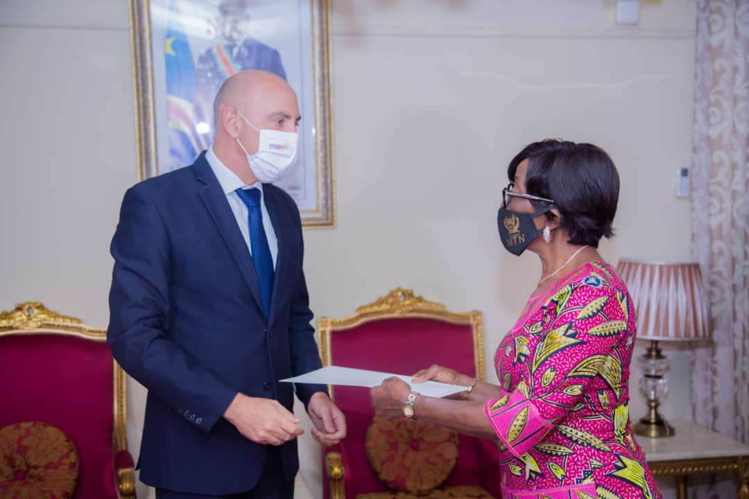 RDC : Ballet diplomatique au ministère des Affaires étrangères,des nouveaux diplomates reçus par la ministre Marie Tumba Nzeza