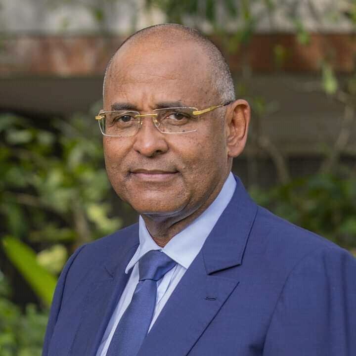 Côte d'Ivoire : Évacué d'urgence à Paris, de quoi souffre le premier ministre Patrick Achi ?