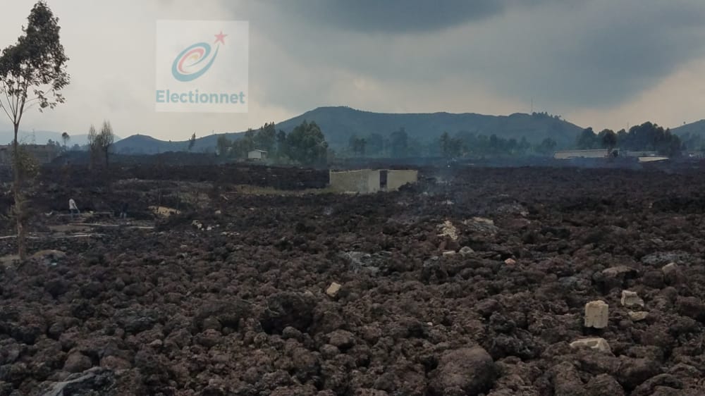 Nyiragongo : une personne meurt en voulant allumer une tige de cigarette avec la lave du volcan
