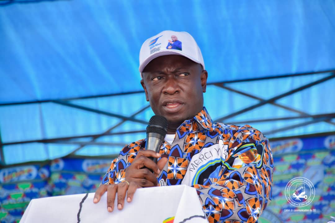 Fils Mukoko crache sur Augustin Kabuya: « Il ne mérite pas d'être dirigeant de l'UDPS, mais vendeur de carburant »