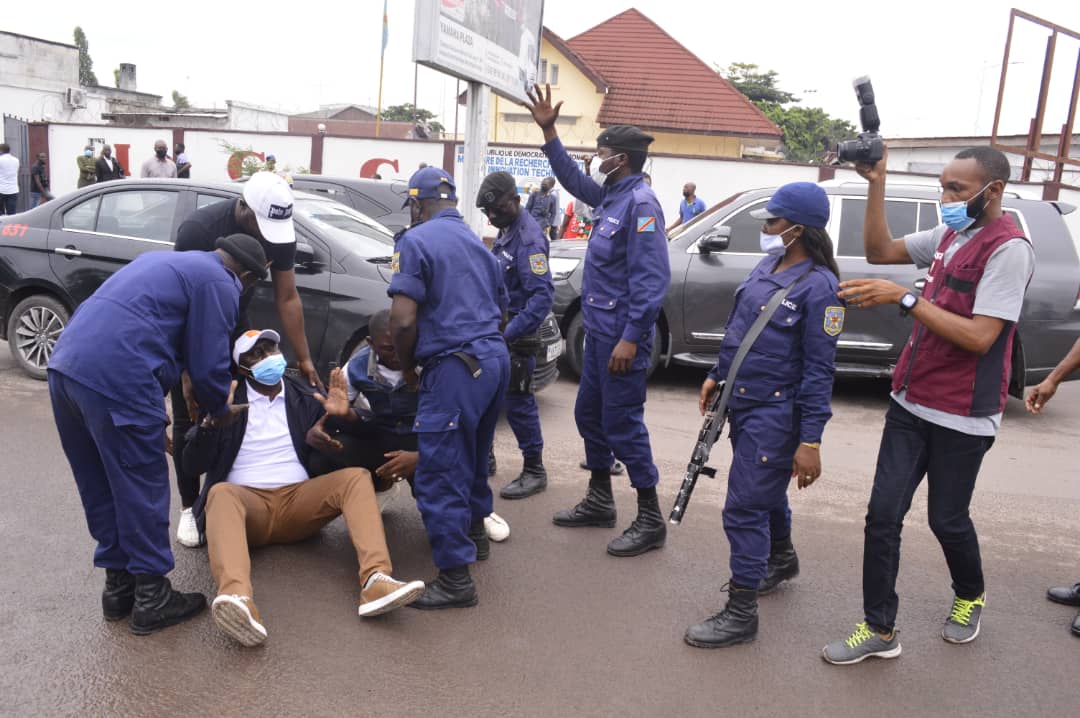 Kinshasa : des militants d'un parti politique arrêtés lors d'un sit-in à la primature