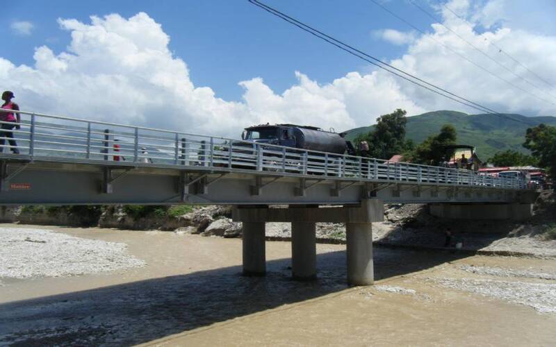 RDC/France: 44 ponts métalliques arrivés à Kinshasa