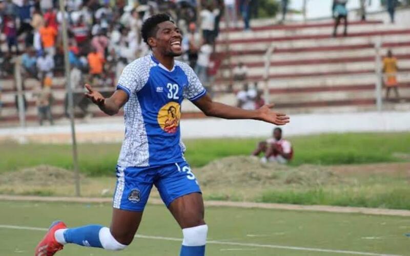 TP Mazembe : un délai de 48h accordé à Jephté Kitambala pour clarifier sa position