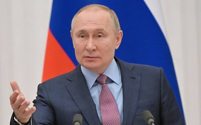 Russie : Vladimir Poutine lance un missile balistique intercontinental «avancé»