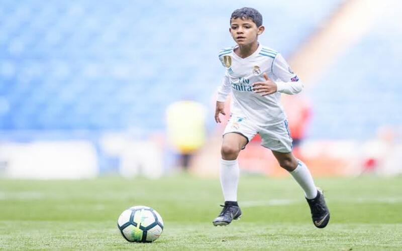 Football :  le fils de Cristiano Ronaldo signe en Arabie Saoudite