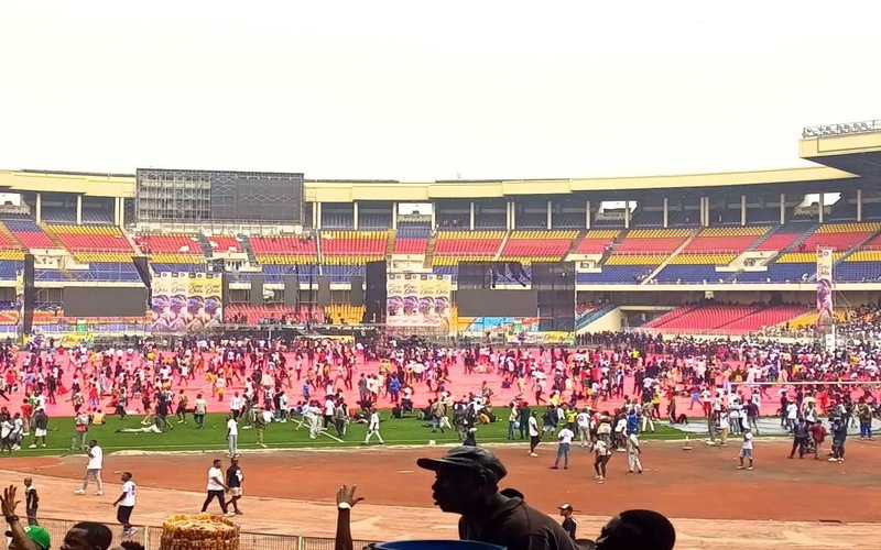 Kinshasa : des places vides au stade des martyrs au concert de Ferre Gola